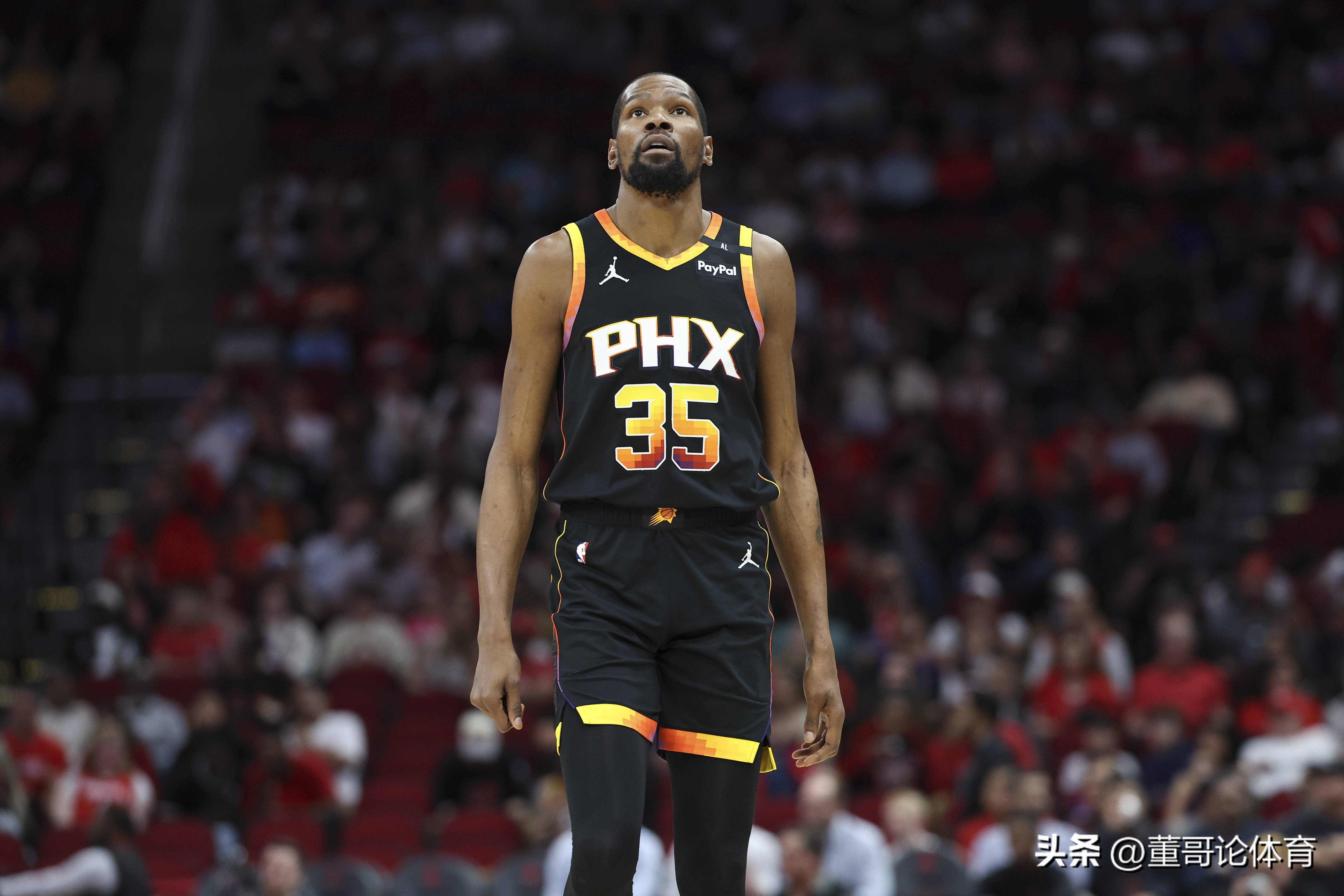 球场容量仅6000人！阿斯：仅部分巴萨球迷可申请购买对瓦伦的门票