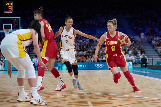 篮球CBA球队管理层强调青训发展