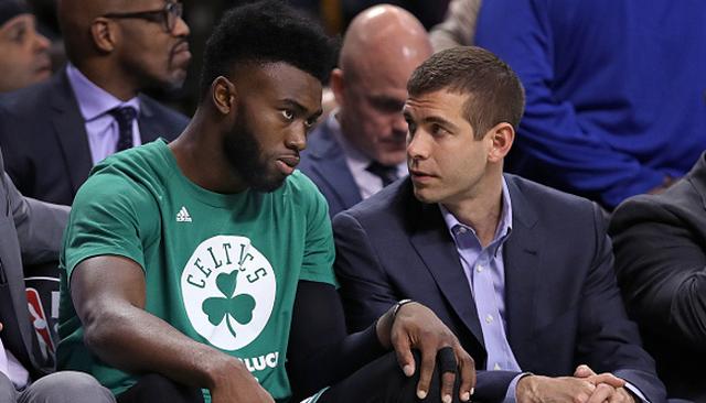 游泳赛事刷新多项纪录