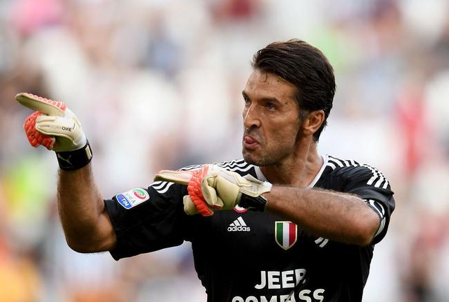 生日夜摆烂！周琦拿5分提前离场